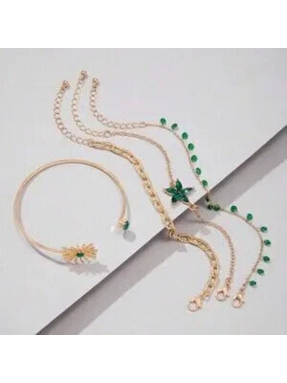 4pc Gold and Green Flower Bracelet Set